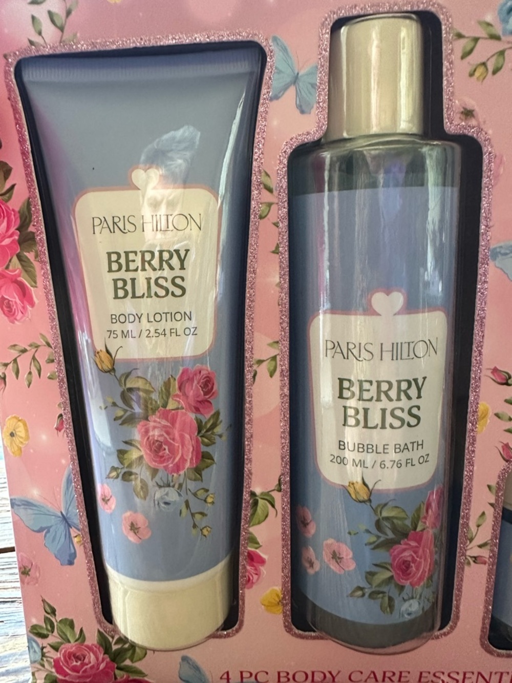 Paris Hilton Berry Bliss 4-Piece Body Care Essentials Set - Picture 3 of 5